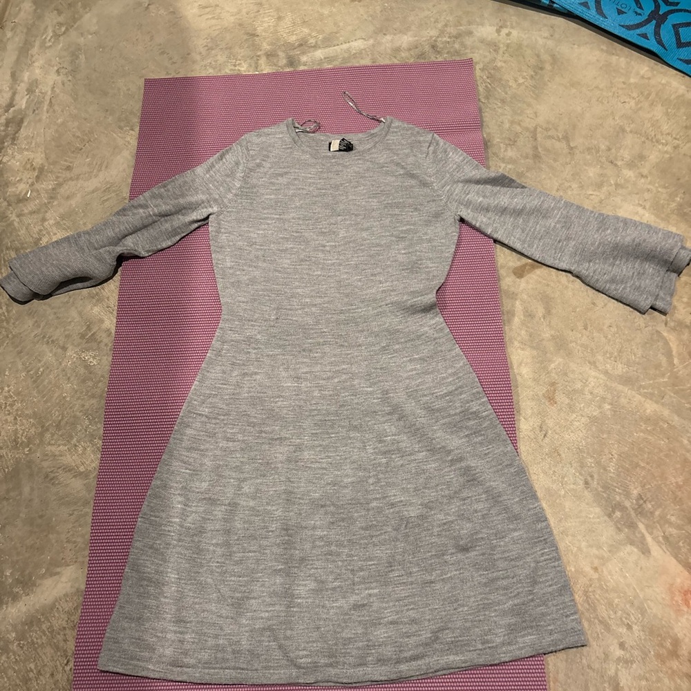 Adrienne Vittadini Gray Long Sleeve Dress